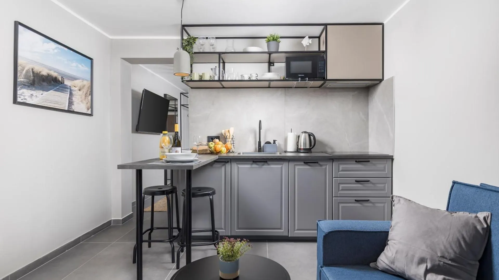 Alloro Apartments Opric